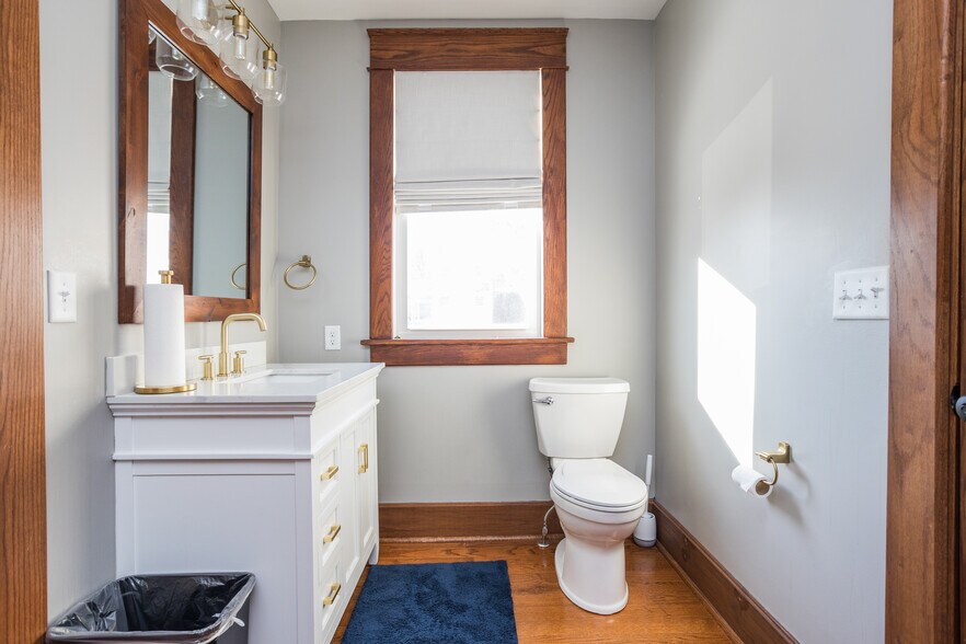 More Photos Of 502 W Main St, Danville Office For Sale