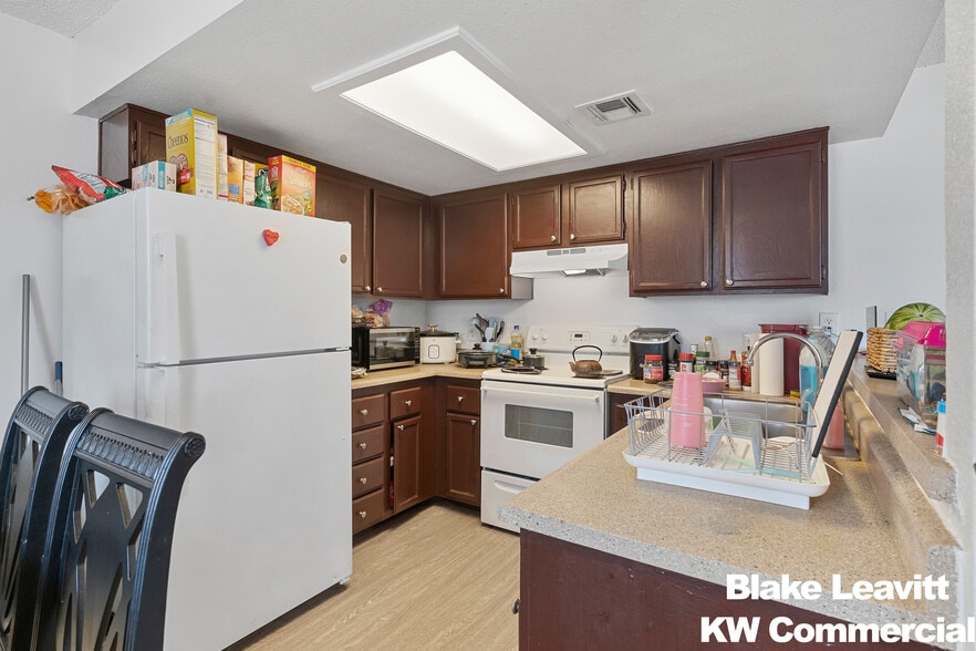 More Photos Of , Las Vegas Multifamily For Sale