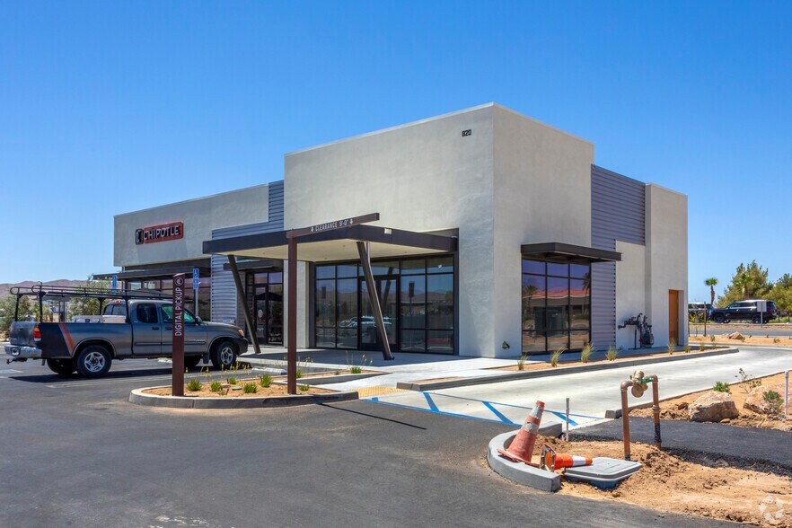 More Photos Of 820 S China Lake Blvd, Ridgecrest Freestanding For Sale