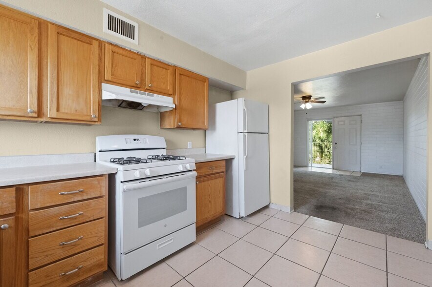 More Photos Of 1123 E Sierra Vista Dr, Phoenix Apartments For Sale
