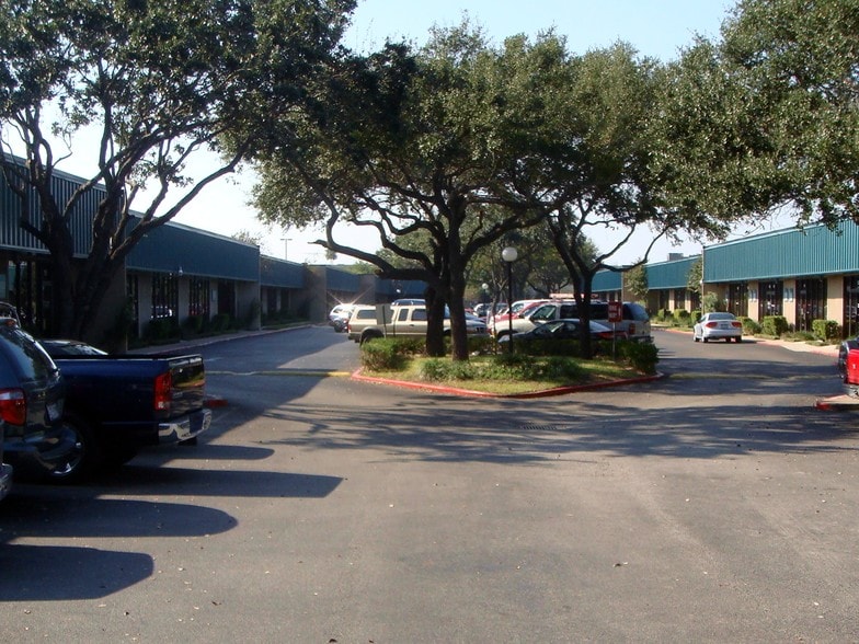 More Photos Of 4455 South Padre Island Dr, Corpus Christi Office For Lease