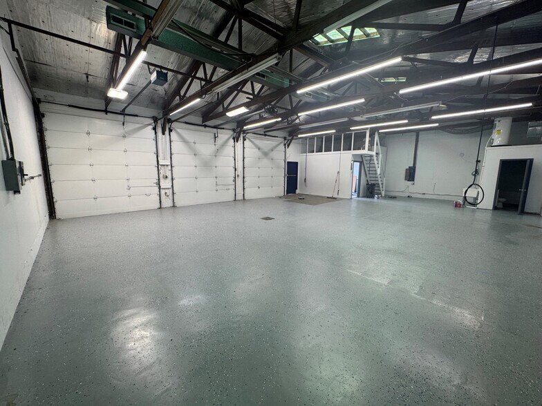 More Photos Of 17230-17232 Bel-Ray Pl, Belton Warehouse For Sale