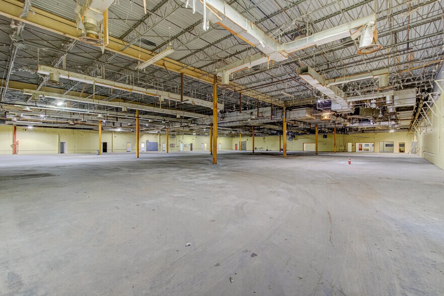 More Photos Of 1664 Sharon Rd, Washington Warehouse For Sale