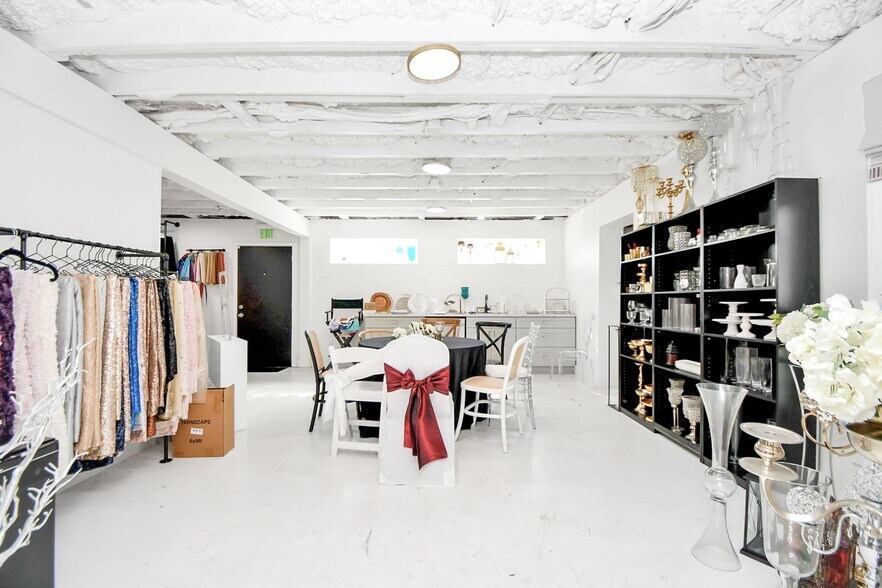 More Photos Of 11605 W Hardy Rd, Houston Storefront Retail Office For Sale