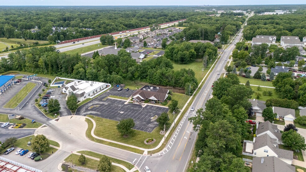 More Photos Of 1502 Traveler's Pt, Avon Medical For Lease
