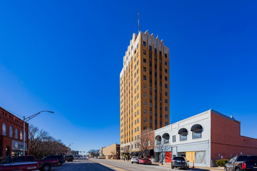 More Photos Of 114 E Broadway Ave, Enid Apartments For Lease