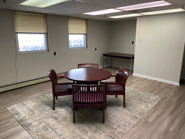 More Photos Of 501 Prospect St, High Point Manufacturing For Lease