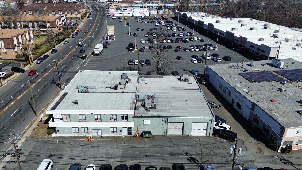More Photos Of 1203 W St Georges Ave, Linden Office For Lease