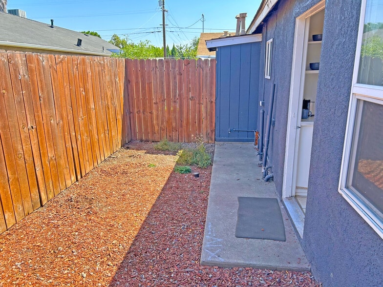 More Photos Of 2517 E Harding Way, Stockton Apartments For Sale