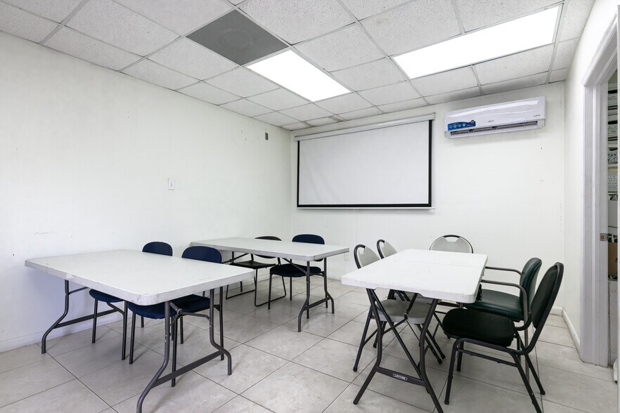 More Photos Of 9700 NW 79th Ave, Miami Office For Lease