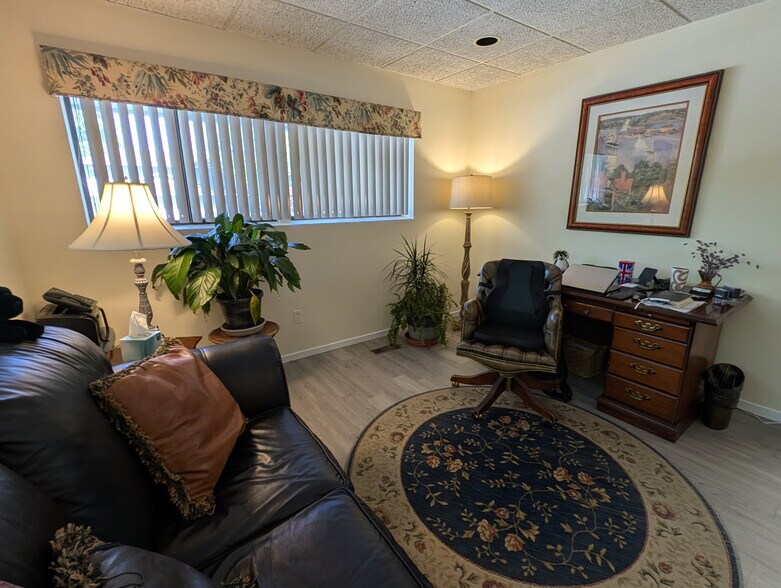 More Photos Of 356-358 Veterans Memorial Hwy, Commack Medical For Lease