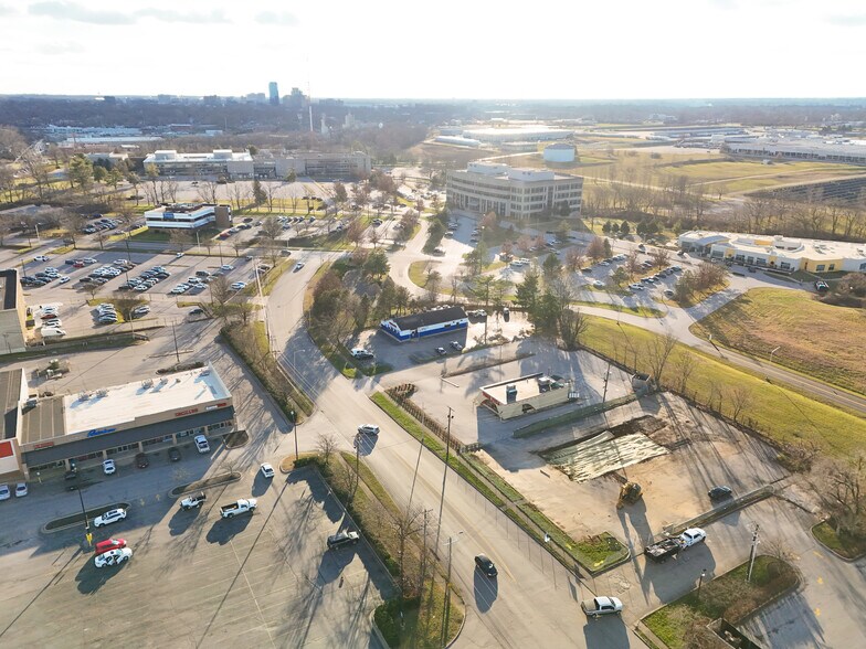 More Photos Of 1483 Boardwalk, Lexington Fast Food For Sale