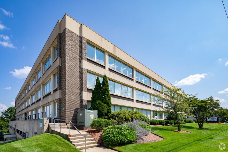 More Photos Of 980-990 Washington St, Dedham Office For Lease