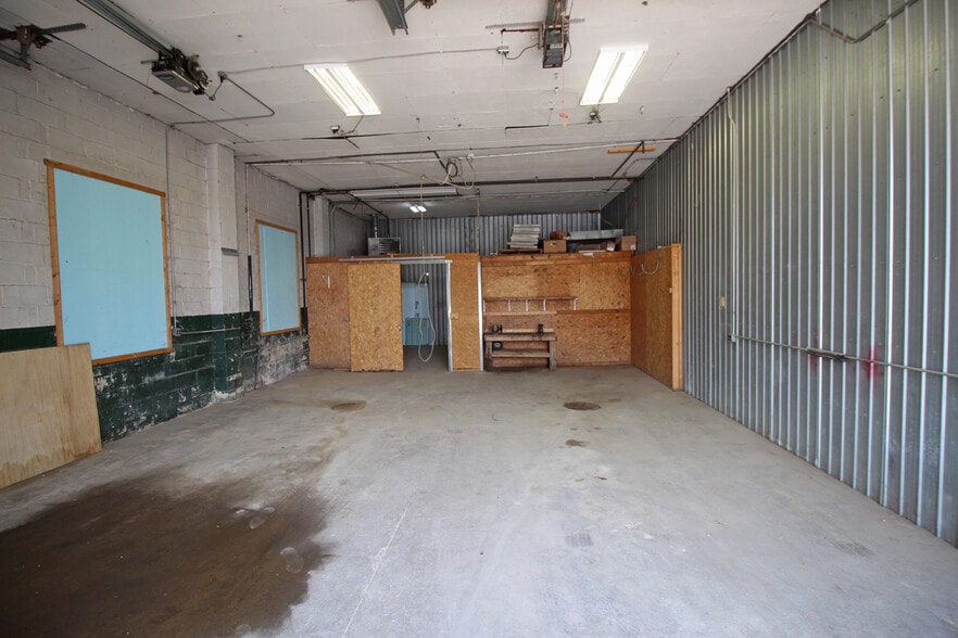 More Photos Of 309 Diamond Ave, Columbia City Industrial For Sale