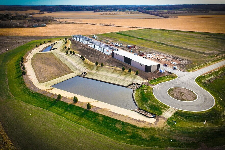 More Photos Of 663 Valerie Ave, Hudson Specialty For Sale