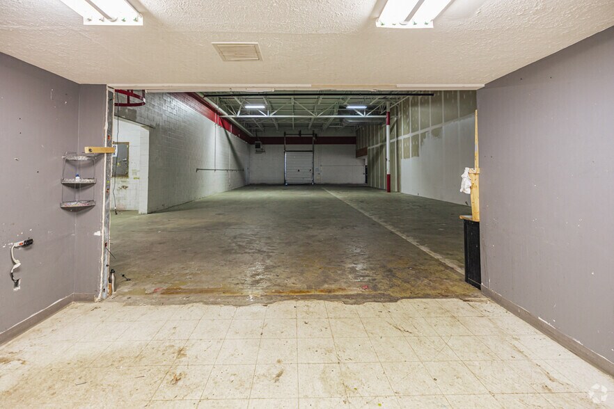 More Photos Of 4910 Northfield Rd, North Randall Freestanding For Lease