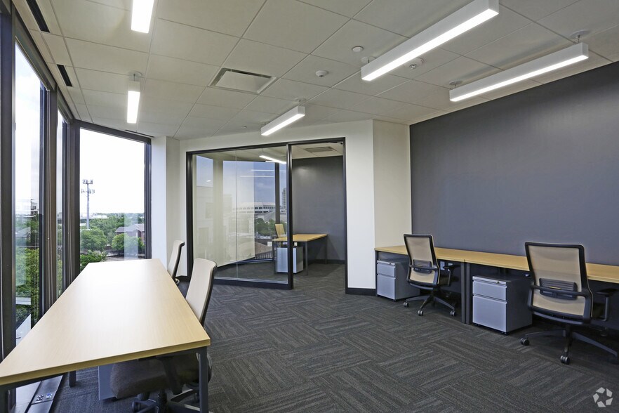 More Photos Of 3232 McKinney Ave, Dallas Office For Lease