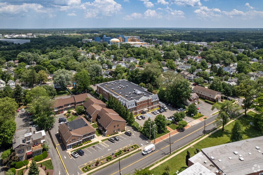 More Photos Of 83 South St, Freehold Medical For Lease