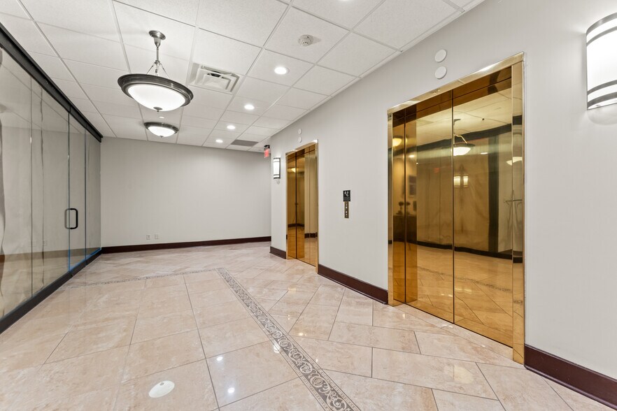 More Photos Of 8440 Jefferson Hwy, Baton Rouge Office For Lease