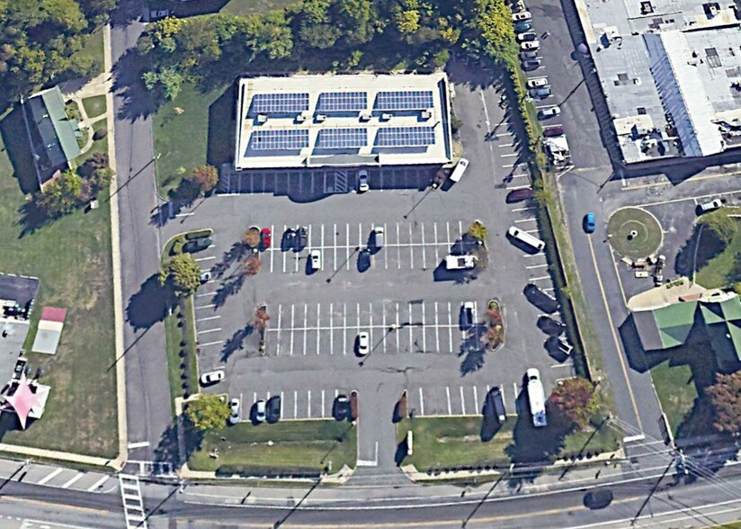 More Photos Of 37 Clementon Rd, Berlin Storefront For Lease