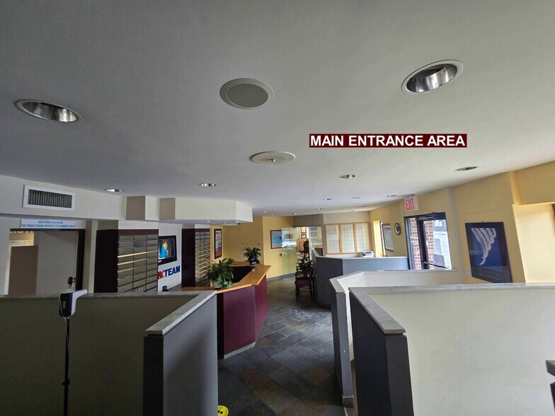 More Photos Of 7115 Northern Blvd, Jackson Heights Office For Sale