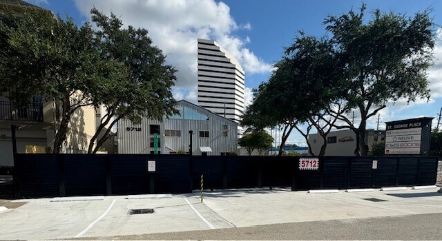 More Photos Of 5712 Val Verde St, Houston Loft Creative Space For Sale