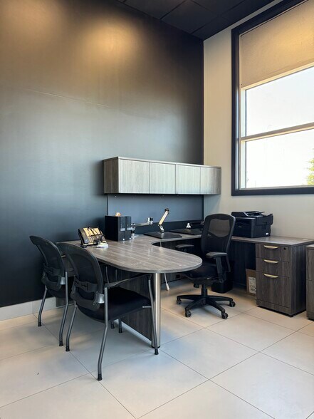 More Photos Of 6542 Sparrow Dr, Leduc Showroom For Sale