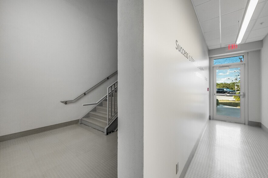 More Photos Of 1050 Satcom Ln, Melbourne Office For Sale