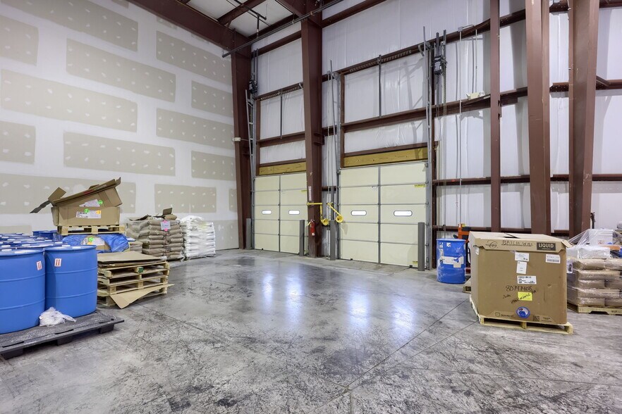More Photos Of 301 Commerce Dr, New Holland Warehouse For Sale