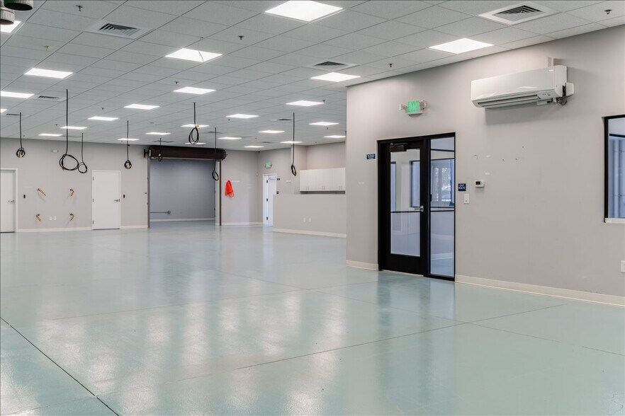 More Photos Of 1030 Huston St, Grover Beach Flex For Lease