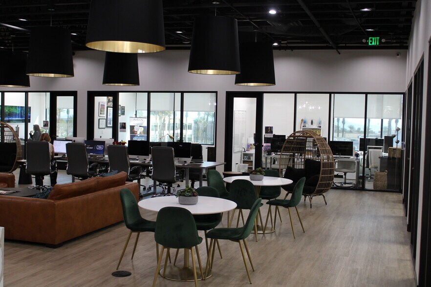 More Photos Of 9580 W Sahara Ave, Las Vegas Office For Sale