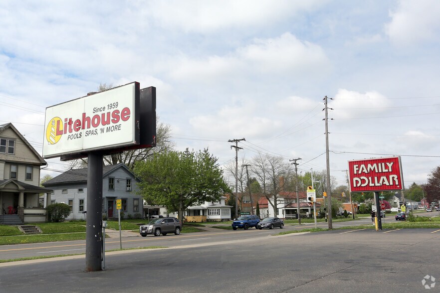 More Photos Of 610 W Main St, Ravenna Freestanding For Lease