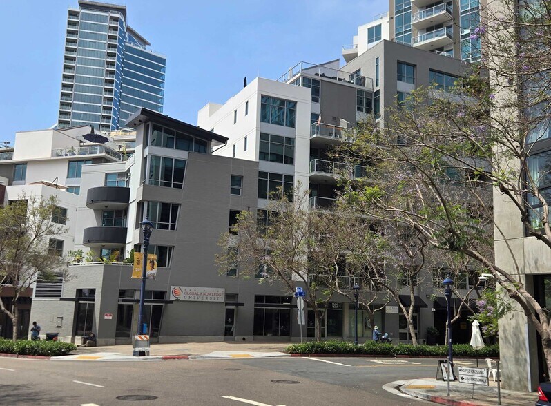 More Photos Of 302-390 11th Ave, San Diego Apartments For Sale
