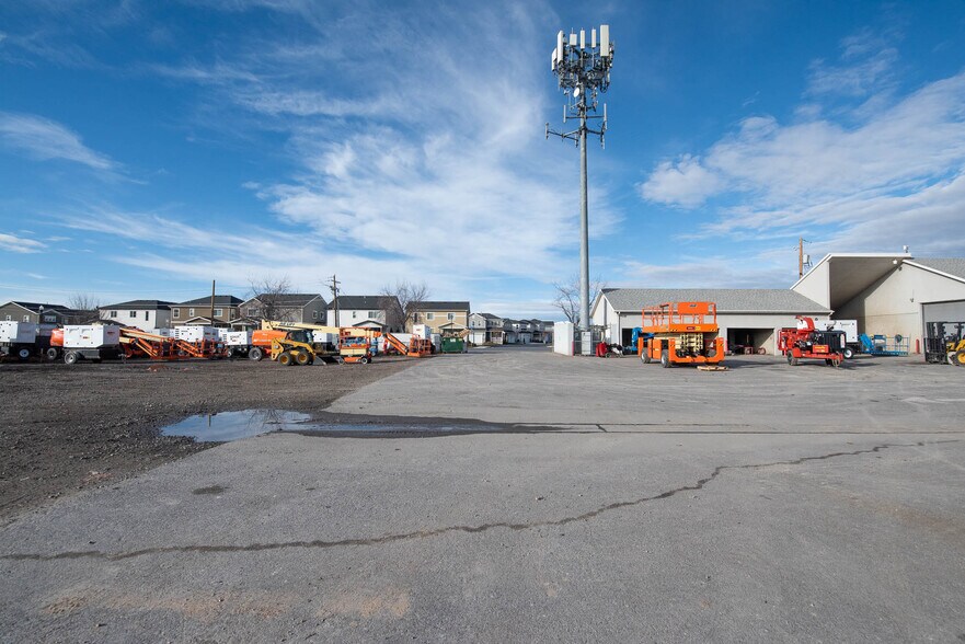 More Photos Of 1299 W State Rd, Pleasant Grove Veterinarian Kennel For Sale