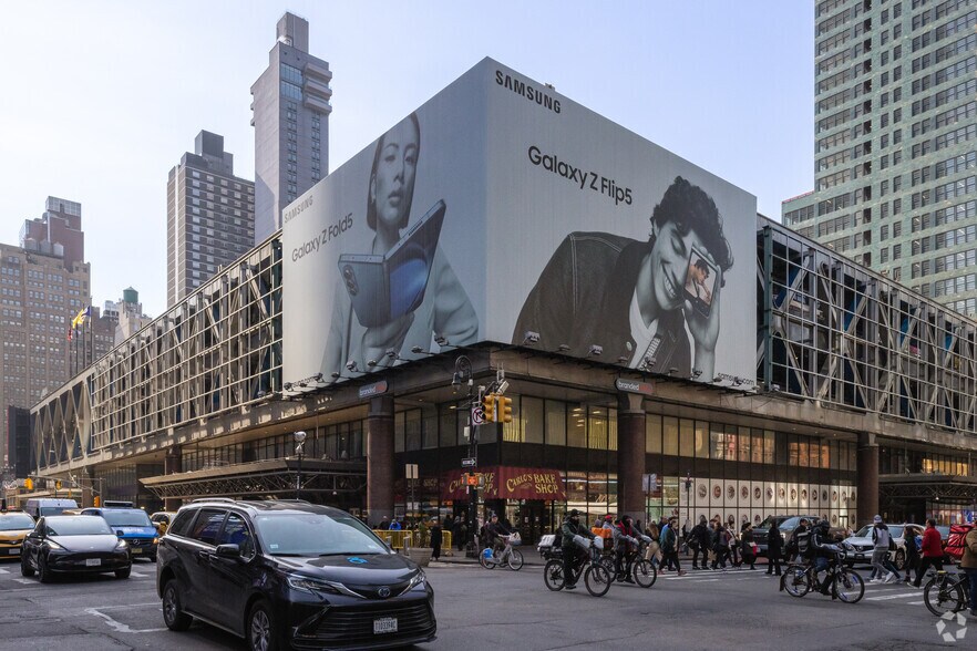 More Photos Of 625-649 Eighth Ave, New York Unknown For Lease