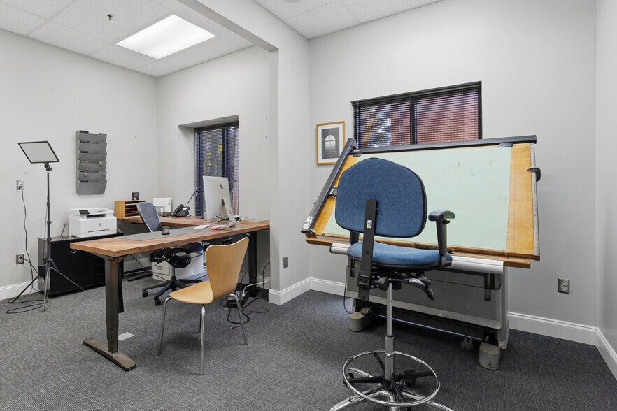 More Photos Of 206 Park Ct, Ridgeland Flex For Sale