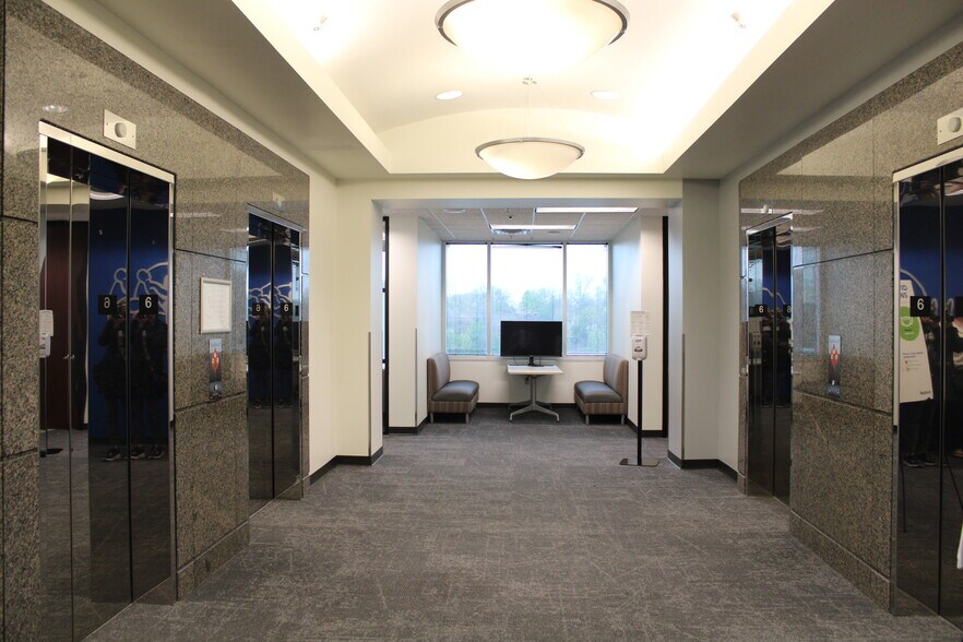 More Photos Of 1770 Pyramid Pl, Memphis Office For Lease