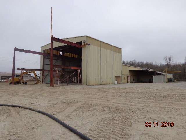More Photos Of 4703 S Lewis St, New Iberia Warehouse For Lease