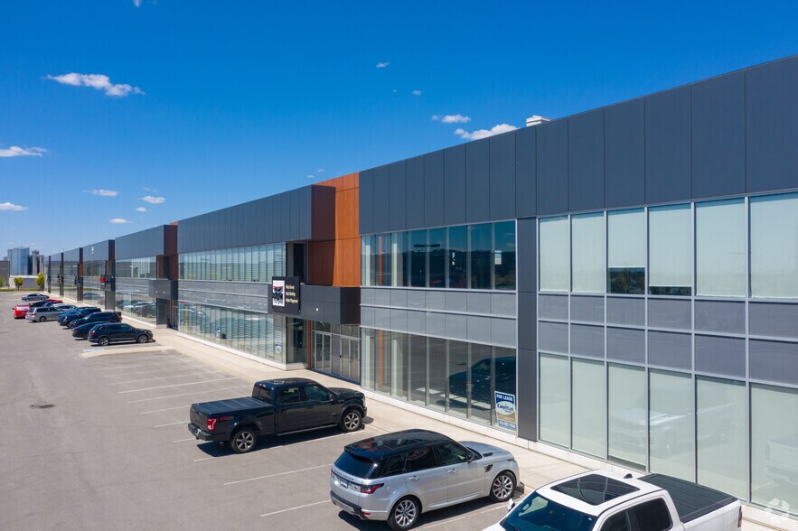 More Photos Of 6260 Highway 7, Vaughan Showroom For Lease
