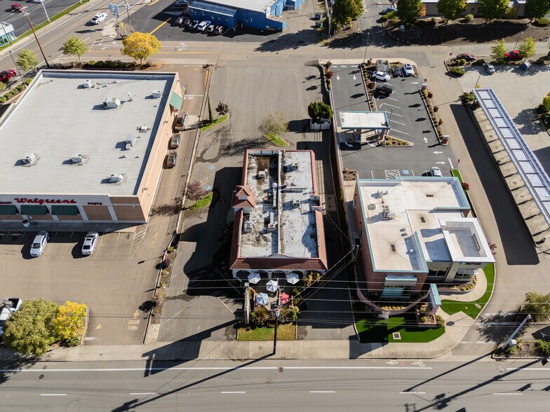 More Photos Of 1347 NE Stephens St, Roseburg Restaurant For Sale