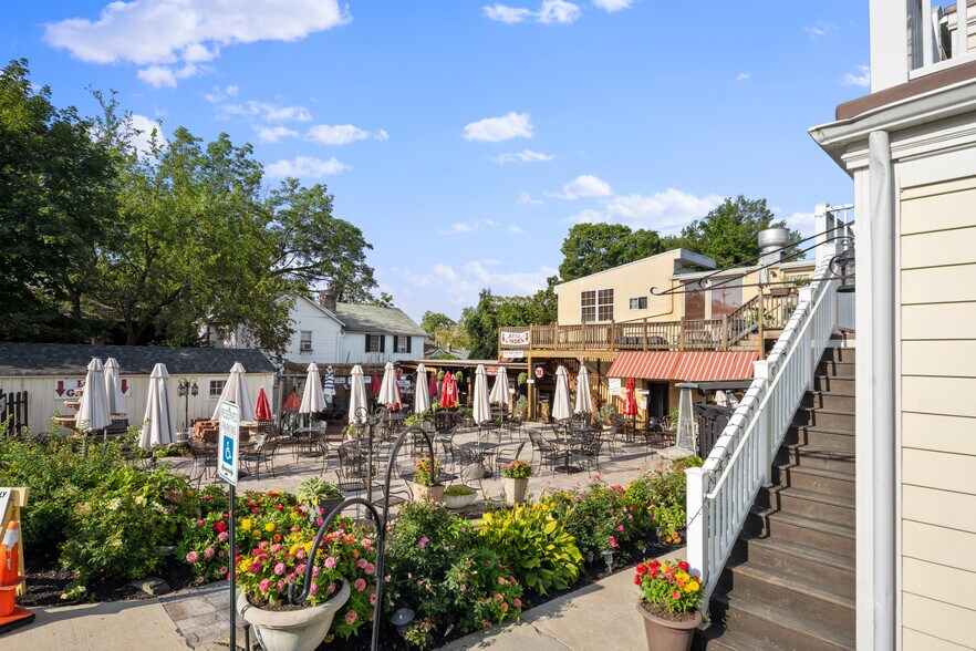 More Photos Of 28 W Bridge St, New Hope Hospitality For Sale