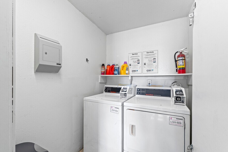 More Photos Of 3707 Cedar St, Austin Apartments For Sale