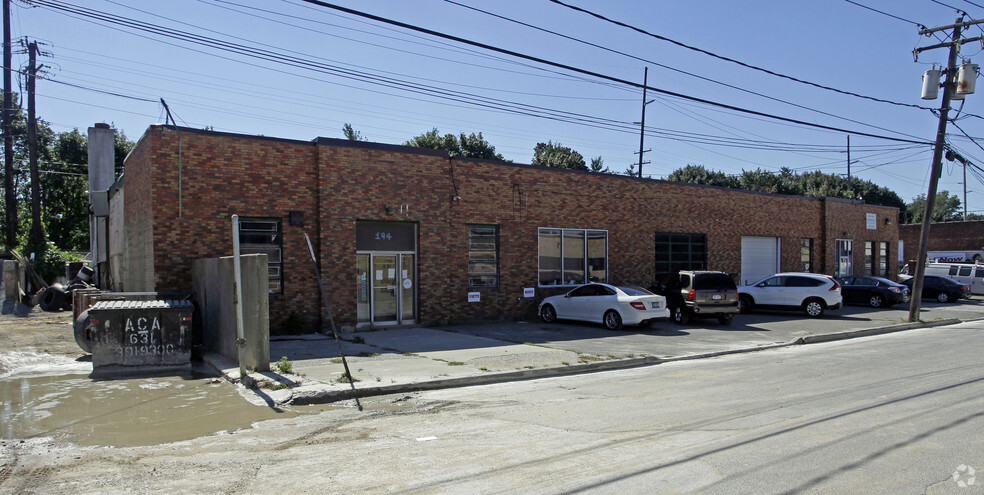 Primary Photo Of 194 Atlantic Ave, Garden City Park Warehouse For Lease