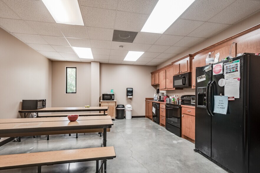 More Photos Of 23750 FM 1314 Rd, Porter Office For Sale