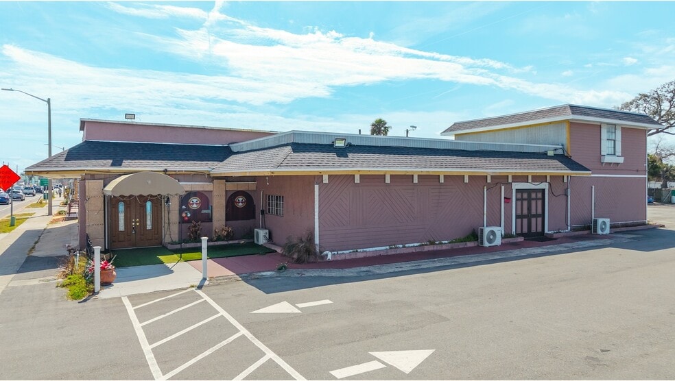More Photos Of 144 Ridgewood Ave, Daytona Beach Restaurant For Sale