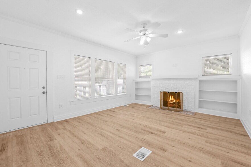 More Photos Of 603 E Grayson St, San Antonio Apartments For Sale