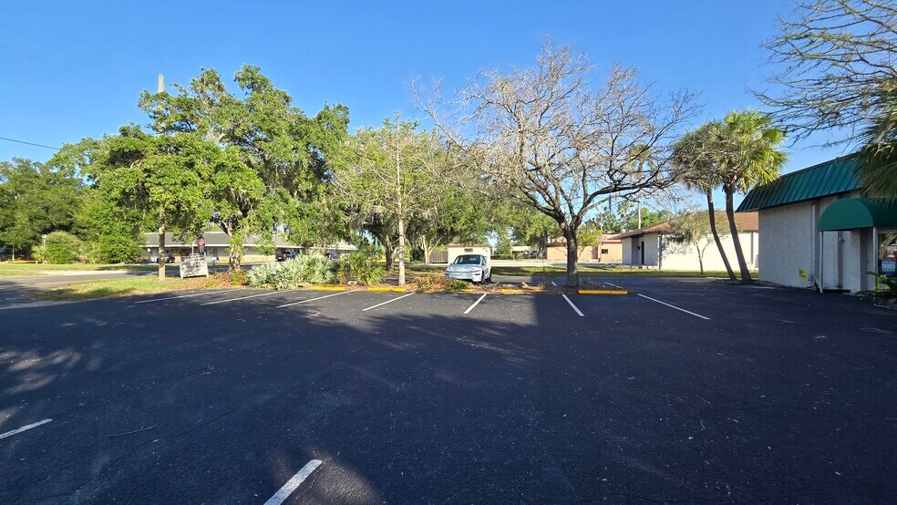 More Photos Of 5720 Gall Blvd, Zephyrhills Office For Lease
