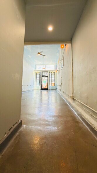 More Photos Of 5329 Fairfax Ave, Oakland Storefront For Lease