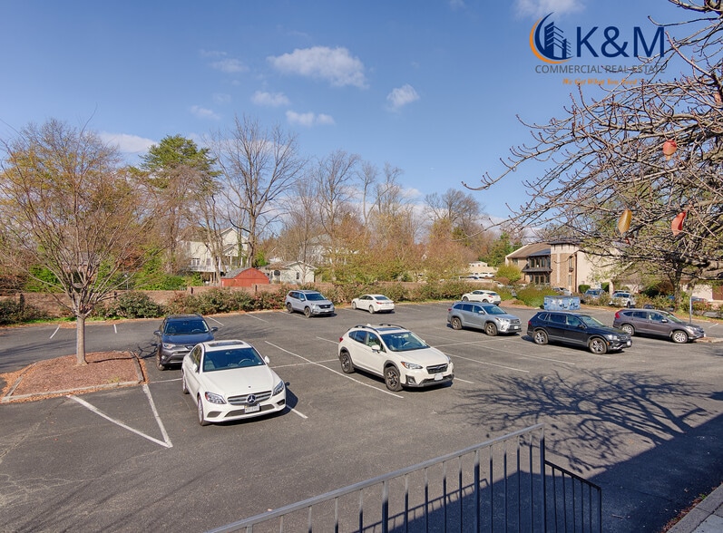 More Photos Of 311 W Maple Ave, Vienna Medical For Sale