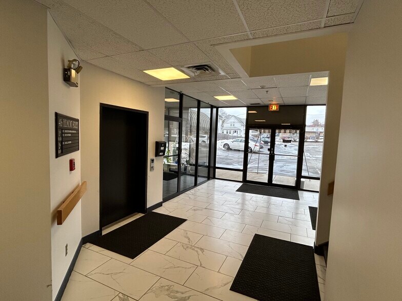 More Photos Of 416 Belmont St, Worcester Medical For Sale